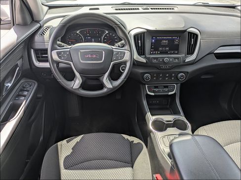 Used 2024 GMC Terrain SLE FWD image 15