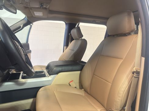 Used 2019 Ford F250 Lariat w/ Lariat Ultimate Package image 13