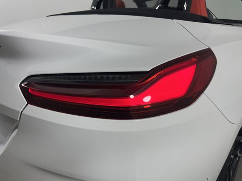 Used 2026 BMW Z4 M40i w/ Premium Package image 21