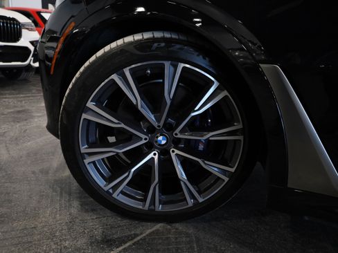 Used 2020 BMW X7 M50i w/ Dynamic Handling Package image 13