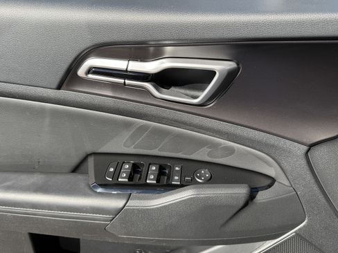 Certified 2024 Kia Sportage EX image 20