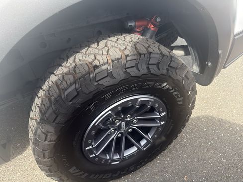 Used 2020 Ford F150 Raptor w/ Equipment Group 802A Luxury AWD/4WD image 3