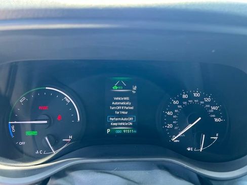 Used 2022 Toyota Sienna XLE w/ XLE Plus Package FWD image 10