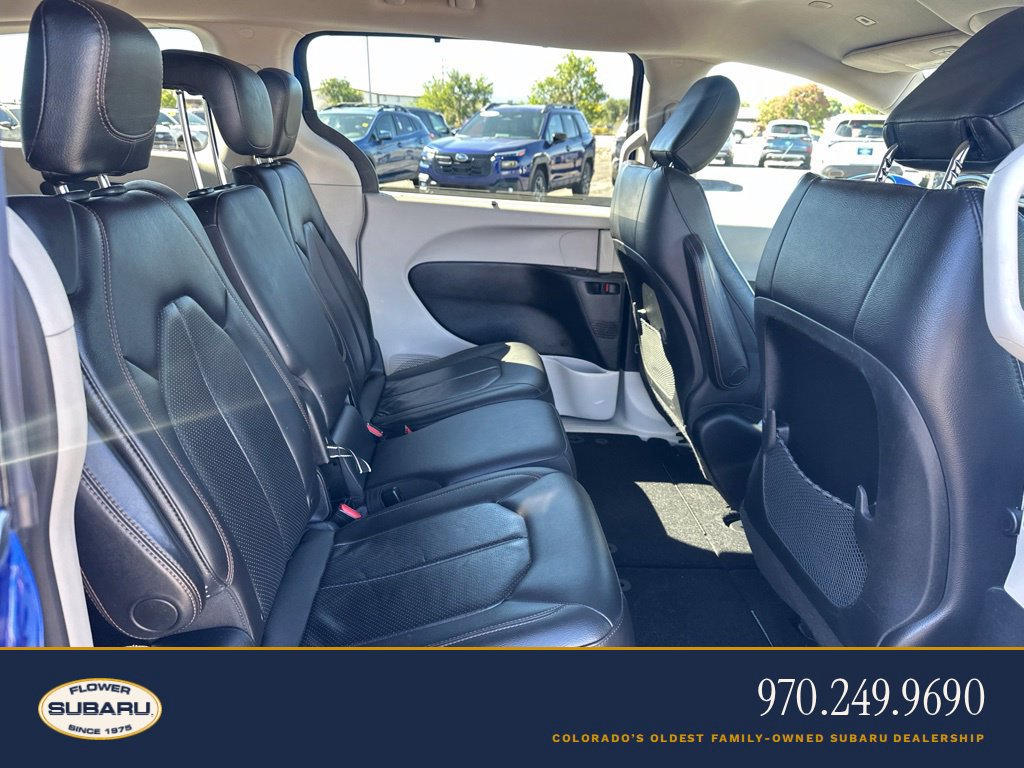 Used 2019 Chrysler Pacifica Touring-L w/ Advanced Safetytec Group FWD image 17