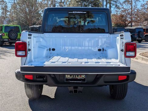 New 2026 Jeep Gladiator Sport image 13