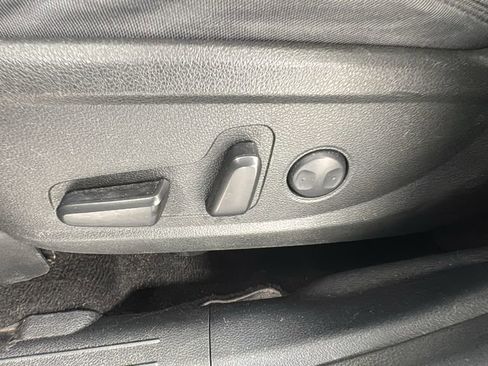 Used 2023 Hyundai Santa Fe SEL image 11