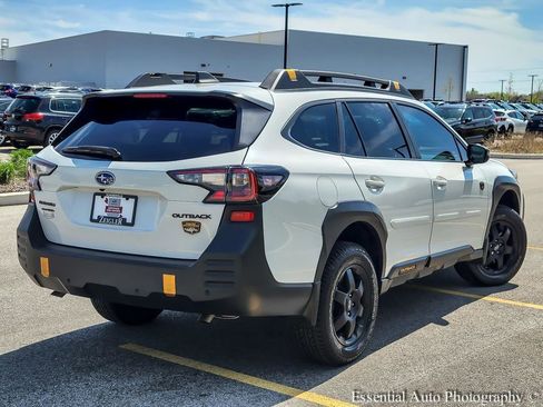 Certified 2025 Subaru Outback Wilderness AWD/4WD image 7