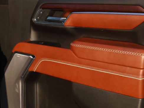 Used 2024 GMC Sierra 3500 Denali Ultimate image 17