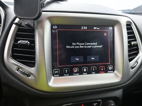 Used 2018 Jeep Compass Latitude w/ Popular Equipment Group AWD/4WD image 14