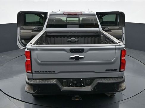 Used 2025 Chevrolet Silverado 2500 ZR2 w/ Technology Package AWD/4WD image 45