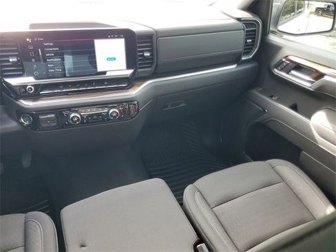 Certified 2025 GMC Sierra 1500 Elevation image 13