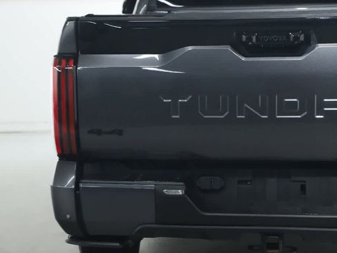Used 2024 Toyota Tundra Platinum AWD/4WD image 46