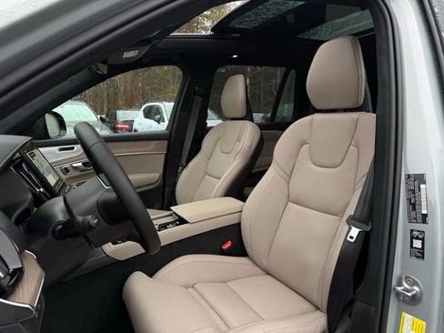 New 2026 Volvo XC90 T8 Ultra w/ Lounge Package image 16