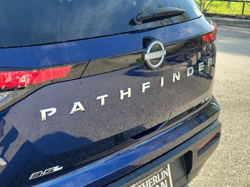Certified 2024 Nissan Pathfinder SV FWD image 6