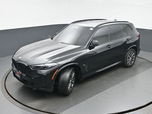 Used 2024 BMW X5 xDrive40i w/ M Sport Package image 14