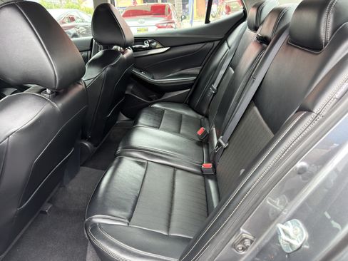 Used 2023 Nissan Maxima SV w/ Floor Mat Group FWD image 16