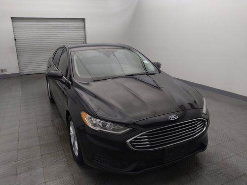 Used 2020 Ford Fusion SE FWD image 14