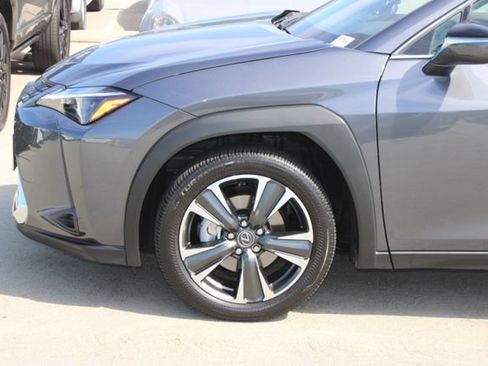 Certified 2025 Lexus UX 300h FWD image 4