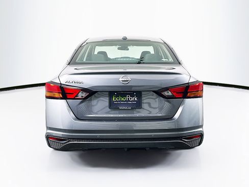 Used 2025 Nissan Altima 2.5 SV image 7