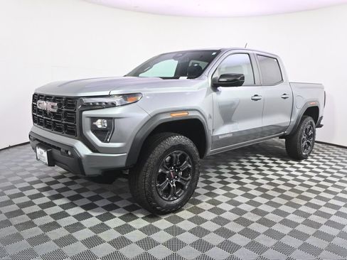 Used 2025 GMC Canyon Elevation w/ Convenience Package AWD/4WD image 2