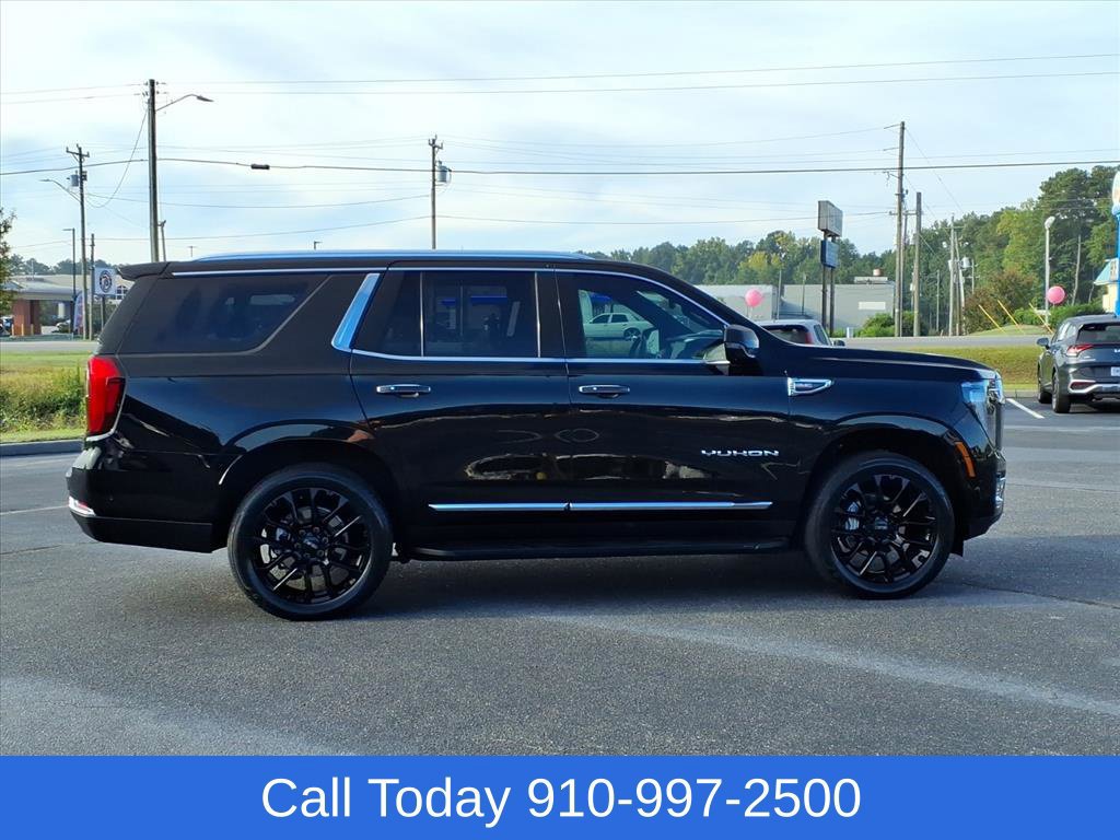 Used 2025 GMC Yukon Elevation w/ Elevation Premium Package AWD/4WD image 7