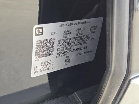 Used 2025 GMC Yukon XL Denali image 29