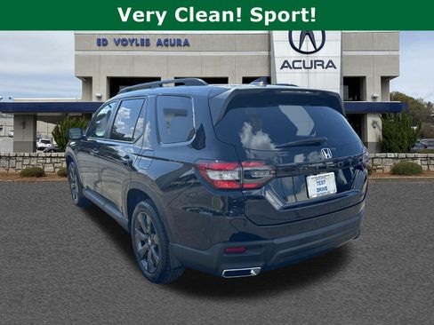 Used 2025 Honda Pilot Sport image 7