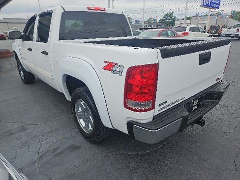 Used 2010 GMC Sierra 1500 SLE w/ Power Pack Plus AWD/4WD image 4