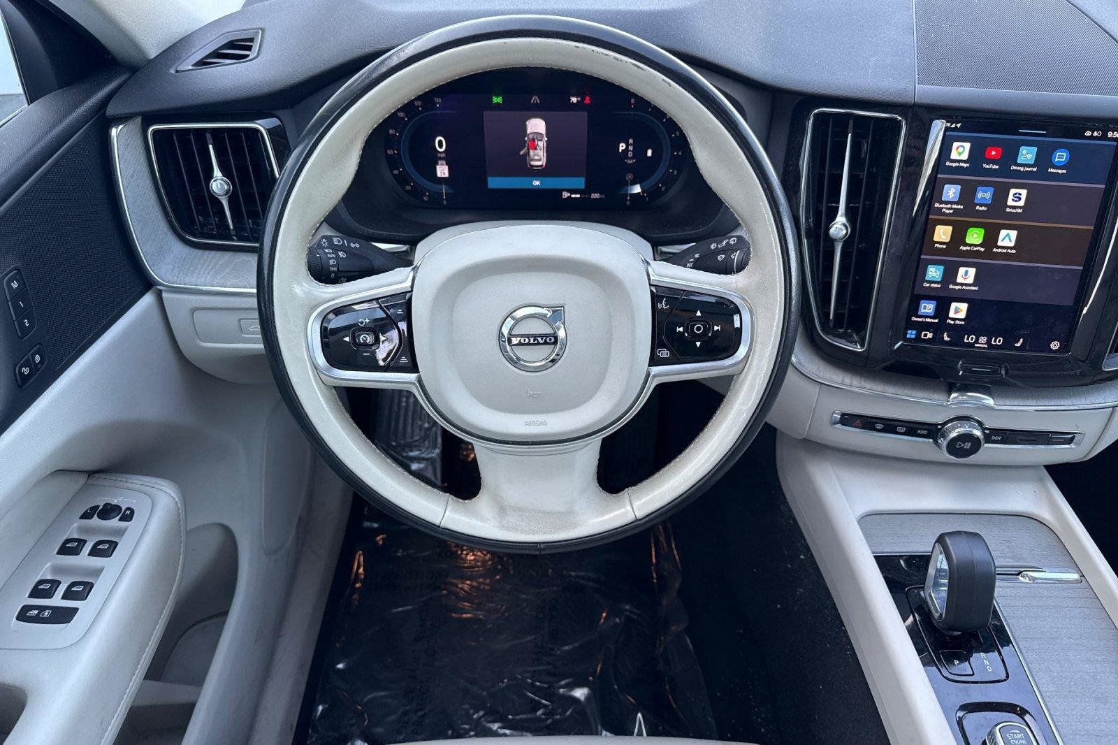 Used 2023 Volvo XC60 B5 Plus AWD/4WD image 14