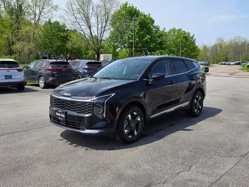 New 2026 Kia Sportage LX image 3