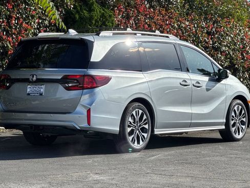 New 2026 Honda Odyssey Elite image 4