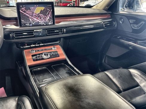 Used 2024 Lincoln Aviator Reserve image 28