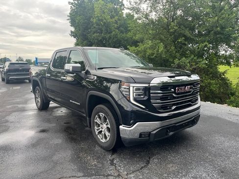 Used 2025 GMC Sierra 1500 SLT AWD/4WD image 2