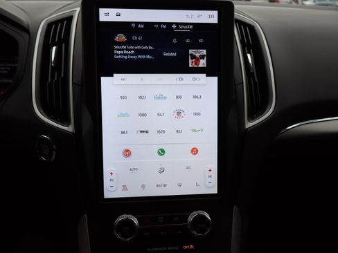 Used 2024 Ford Edge SEL w/ Sport Appearance Package image 19