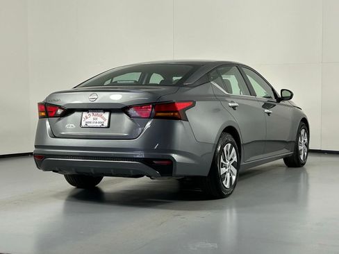 Used 2024 Nissan Altima 2.5 S FWD image 7