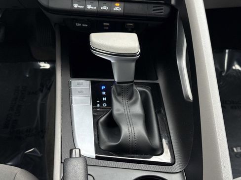 Used 2023 Hyundai Elantra SEL w/ Cargo Package image 12