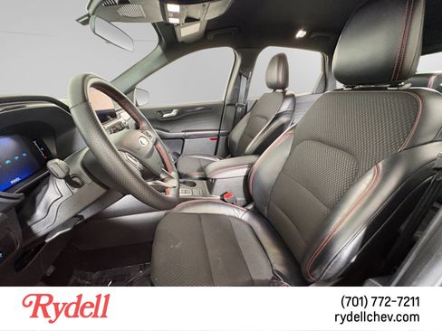 Used 2025 Ford Escape ST-Line Select AWD/4WD image 10