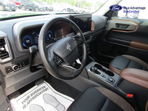 Certified 2025 Ford Bronco Sport Outer Banks w/ Outer Banks Tech Package+ AWD/4WD image 15