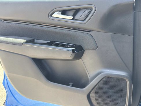 Used 2025 Honda Prologue EX image 18