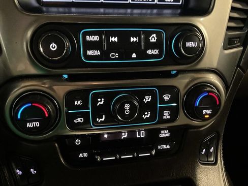 Used 2017 Chevrolet Tahoe LT w/ Luxury Package AWD/4WD image 19