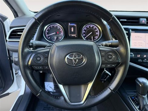 Used 2018 Toyota Camry SE image 15