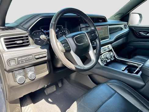 Used 2021 GMC Yukon XL Denali AWD/4WD image 10