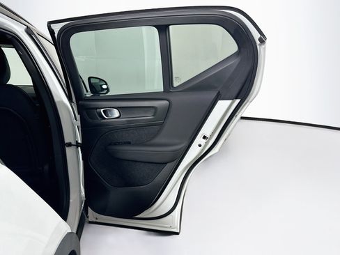Used 2023 Volvo XC40 Recharge Ultimate w/ Protection Package Premier AWD/4WD image 31