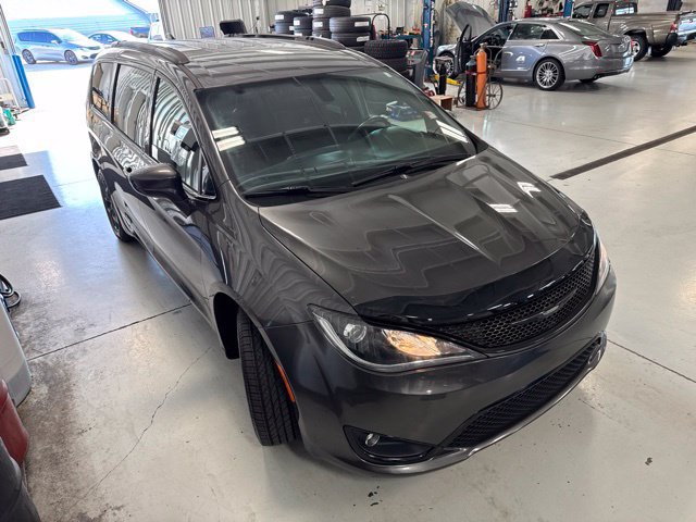 Used 2018 Chrysler Pacifica Touring Plus w/ S Appearance Package FWD image 29