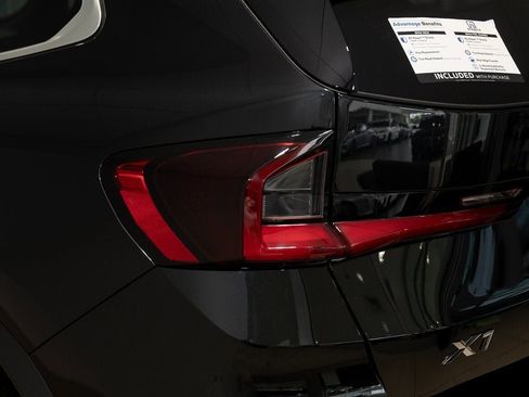 New 2025 BMW X1 xDrive28i w/ Premium Package image 9