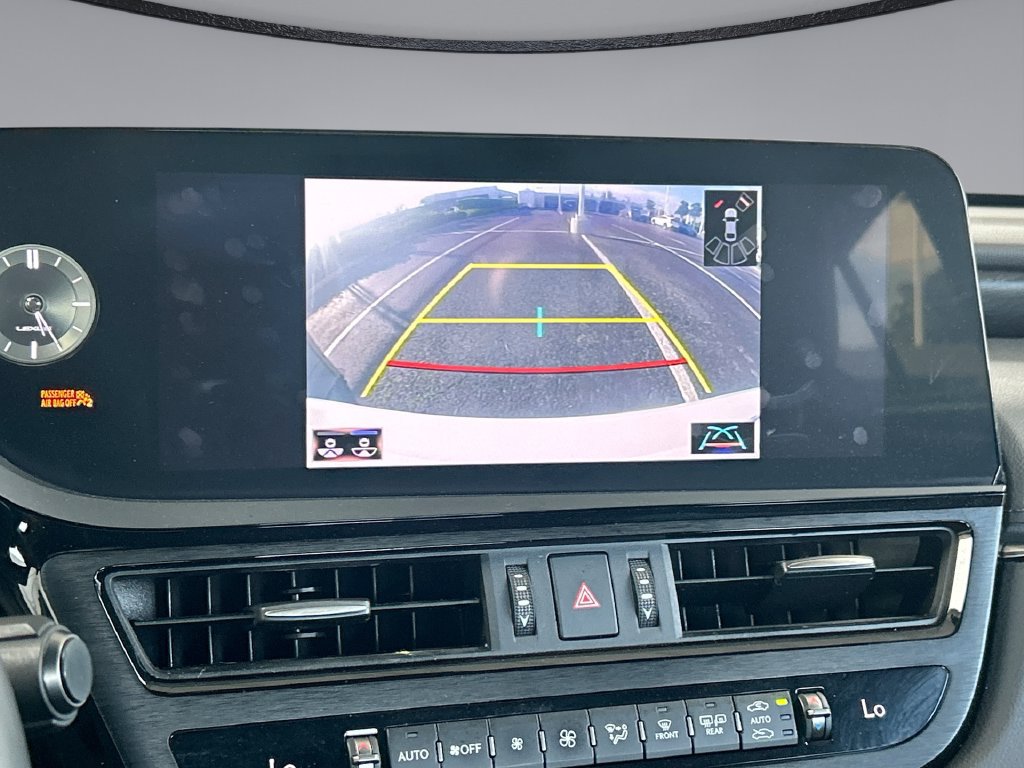 Used 2022 Lexus ES 300h w/ Premium Package FWD image 25