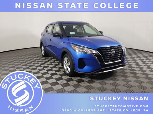 New 2025 Nissan Kicks S image 1