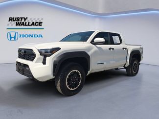 Used 2025 Toyota Tacoma TRD Off-Road AWD/4WD video 1