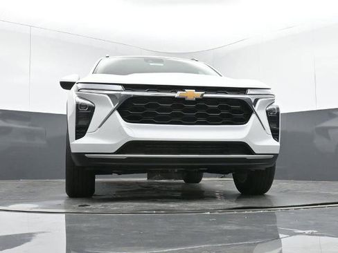 New 2026 Chevrolet Trax LT w/ Driver Confidence Package image 16