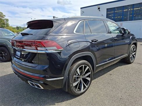New 2026 Volkswagen Atlas Cross Sport SEL Premium R-Line image 4